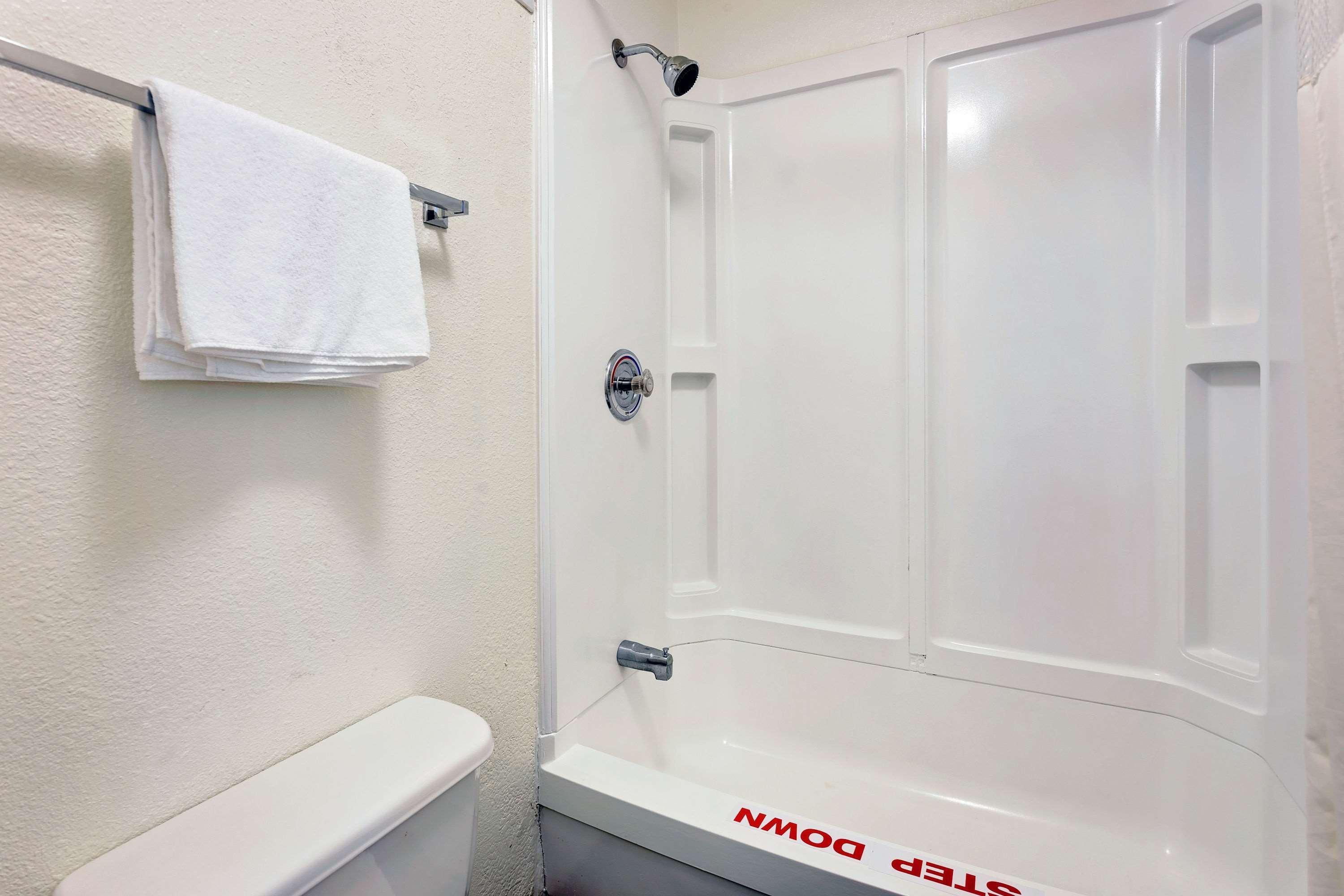 トラベロッジ カレッジパーク エクステリア 写真